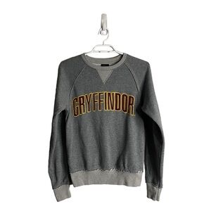 Universal Studios The Wizarding World of Harry Potter Gryffindor Sweatsh…